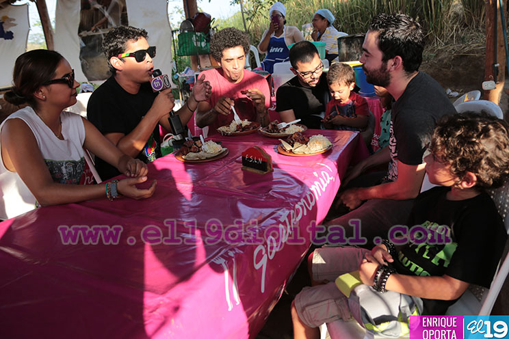 Comidas de Semana Santa al ritmo de rock nica